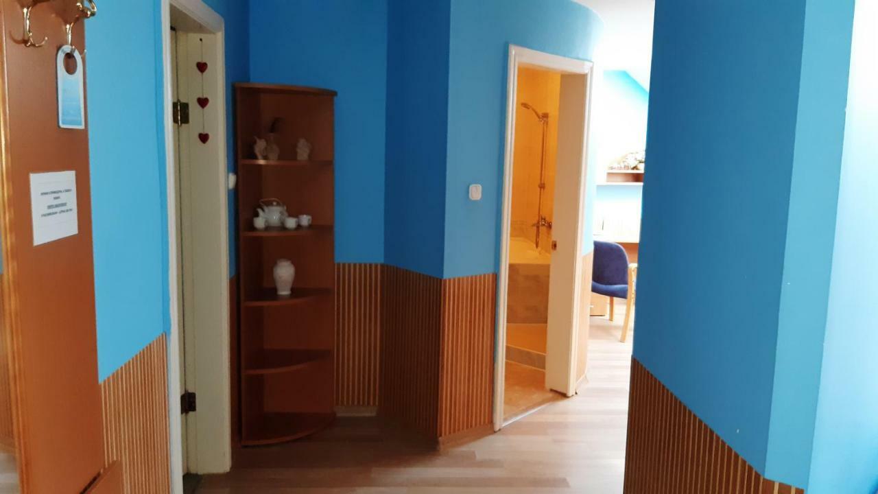 Guest House Uzhgorod Екстериор снимка